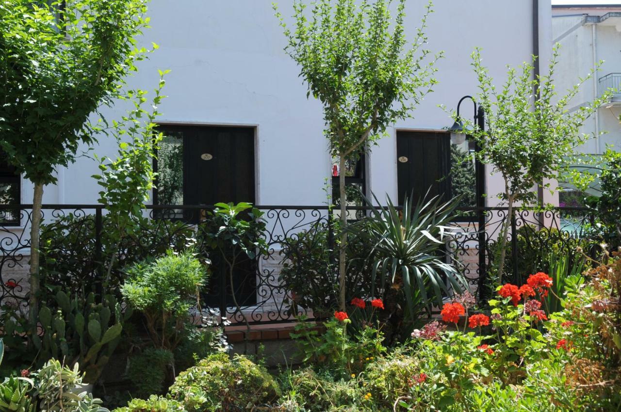 Hotel La Sorgente Hs เพสตุม ภายนอก รูปภาพ